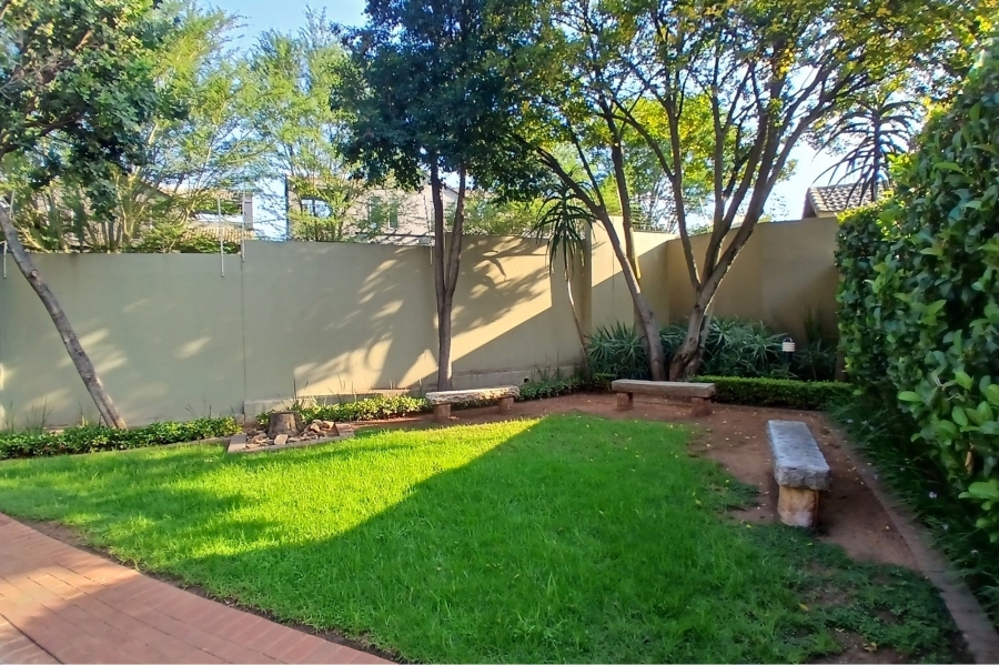 1 Bedroom Property for Sale in Bryanston Gauteng