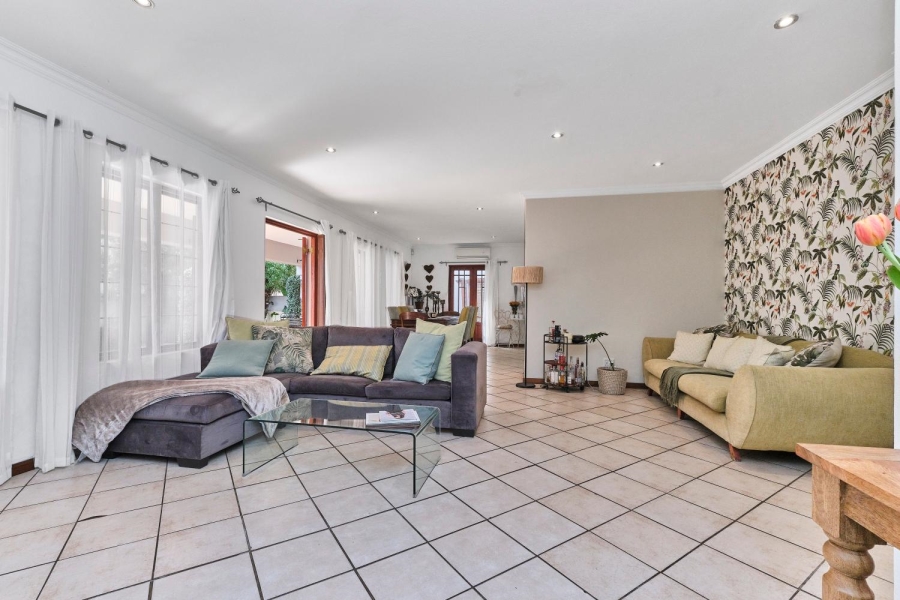 3 Bedroom Property for Sale in Barbeque Downs Gauteng