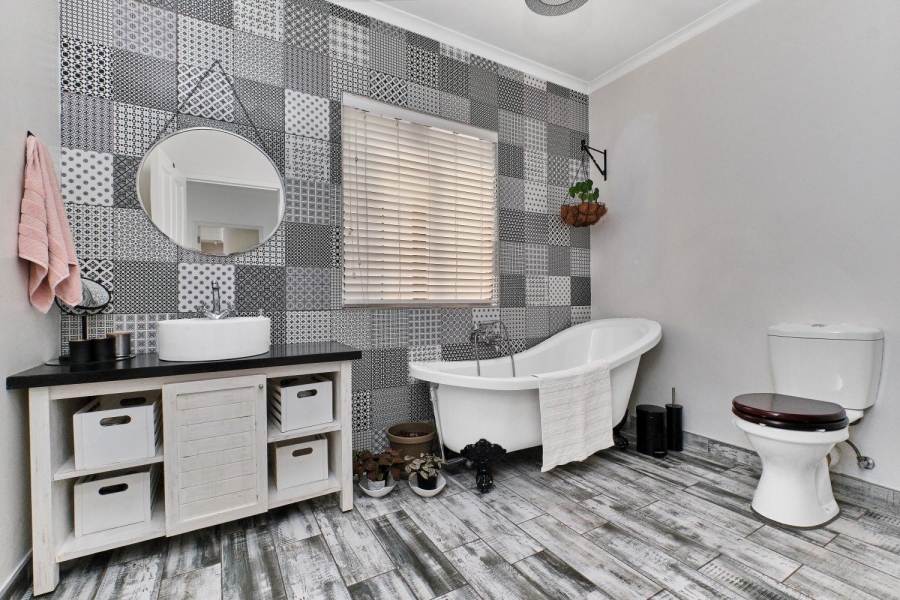 3 Bedroom Property for Sale in Barbeque Downs Gauteng