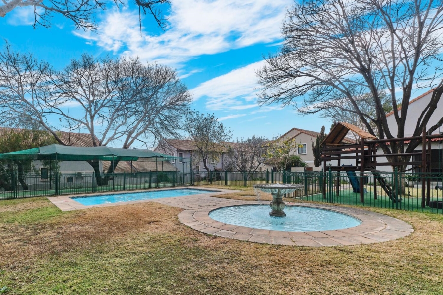 3 Bedroom Property for Sale in Barbeque Downs Gauteng