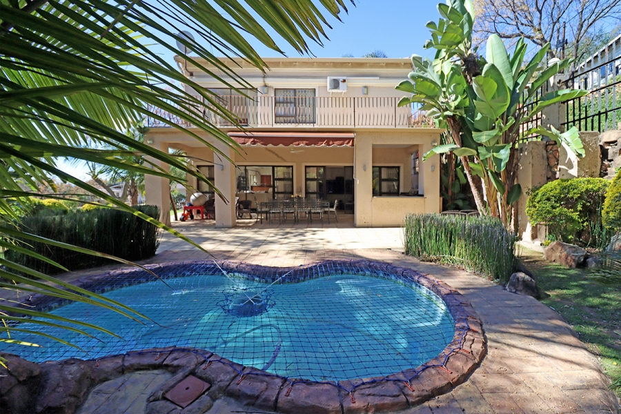 3 Bedroom Property for Sale in Mountain View Gauteng