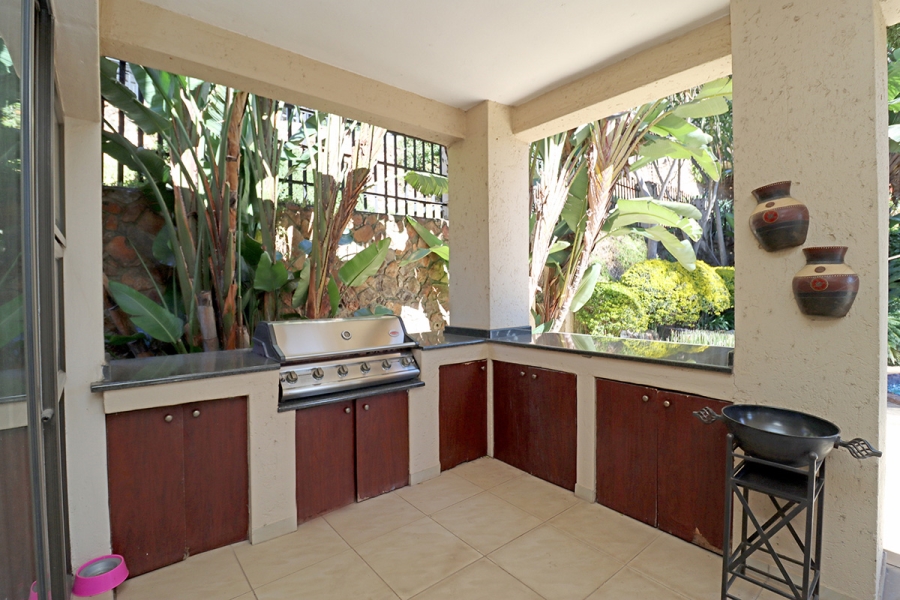 3 Bedroom Property for Sale in Mountain View Gauteng