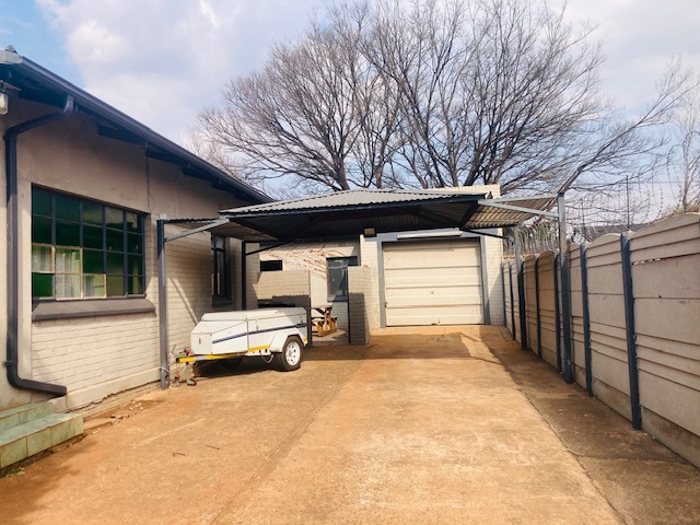 3 Bedroom Property for Sale in Daggafontein Gauteng