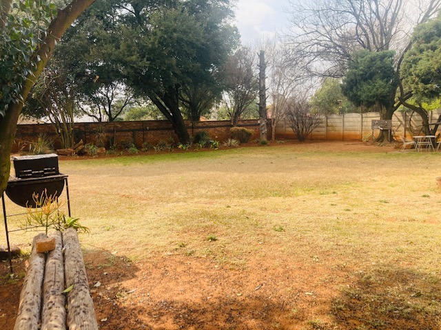 3 Bedroom Property for Sale in Daggafontein Gauteng