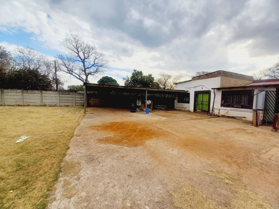 3 Bedroom Property for Sale in Daggafontein Gauteng