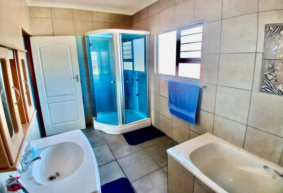 5 Bedroom Property for Sale in Kensington Gauteng