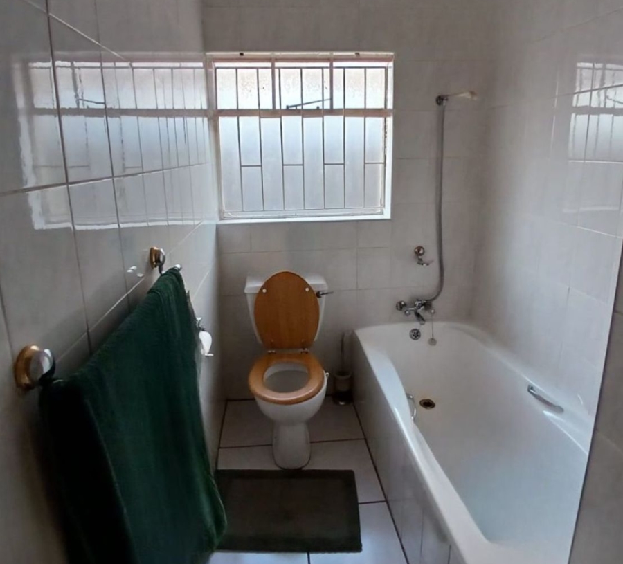 5 Bedroom Property for Sale in Kensington Gauteng