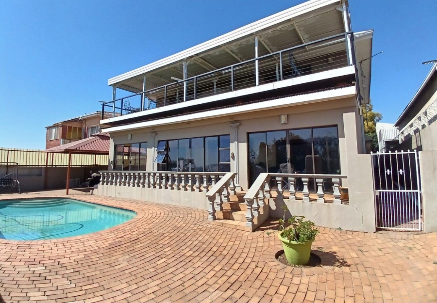 5 Bedroom Property for Sale in Kensington Gauteng