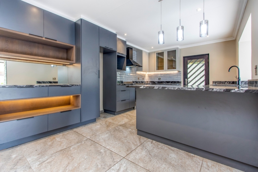 3 Bedroom Property for Sale in Lonehill Gauteng