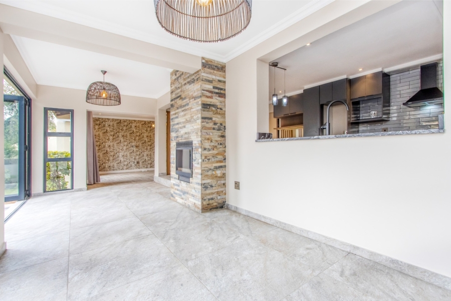 3 Bedroom Property for Sale in Lonehill Gauteng