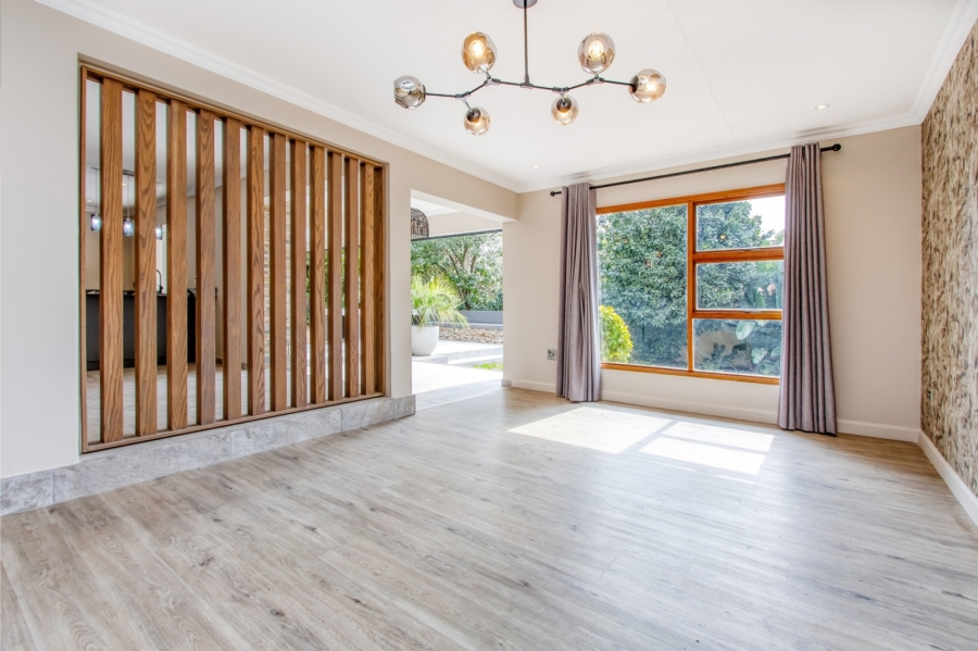 3 Bedroom Property for Sale in Lonehill Gauteng