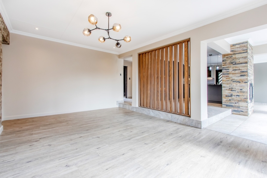 3 Bedroom Property for Sale in Lonehill Gauteng