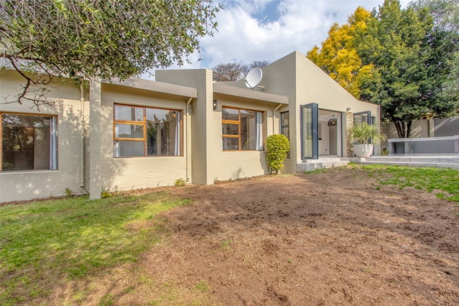 3 Bedroom Property for Sale in Lonehill Gauteng