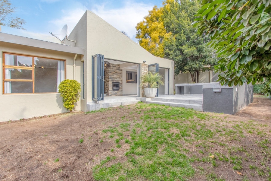 3 Bedroom Property for Sale in Lonehill Gauteng