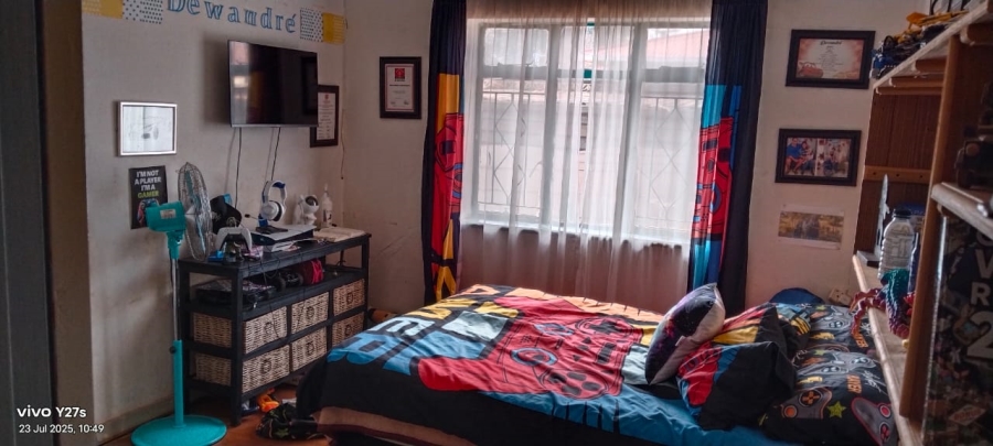 3 Bedroom Property for Sale in Daggafontein Gauteng