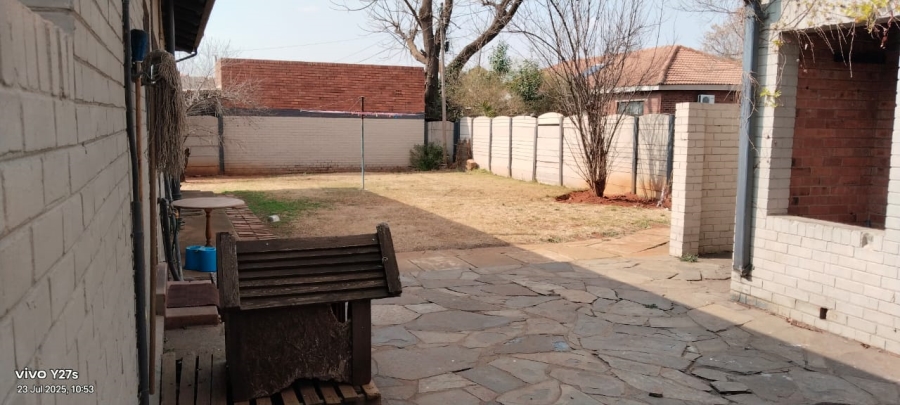 3 Bedroom Property for Sale in Daggafontein Gauteng