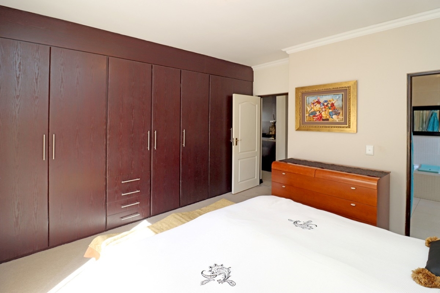 3 Bedroom Property for Sale in Bryanston Gauteng