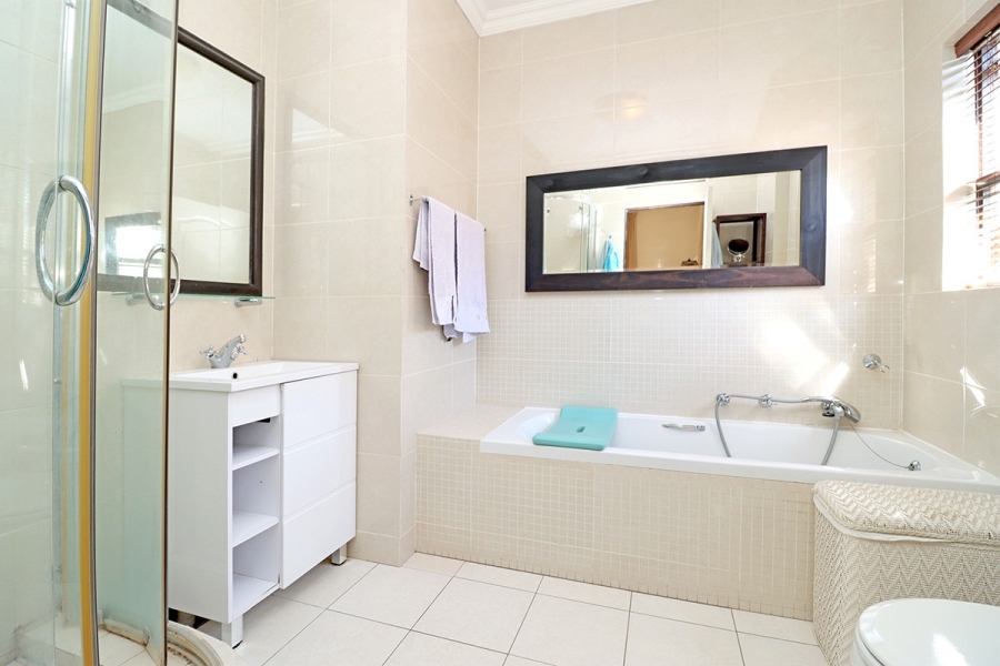 3 Bedroom Property for Sale in Bryanston Gauteng