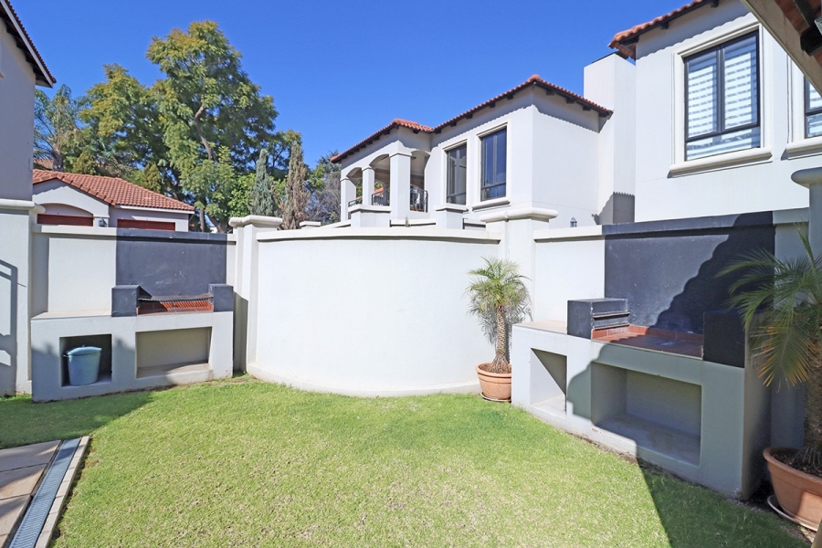 3 Bedroom Property for Sale in Bryanston Gauteng