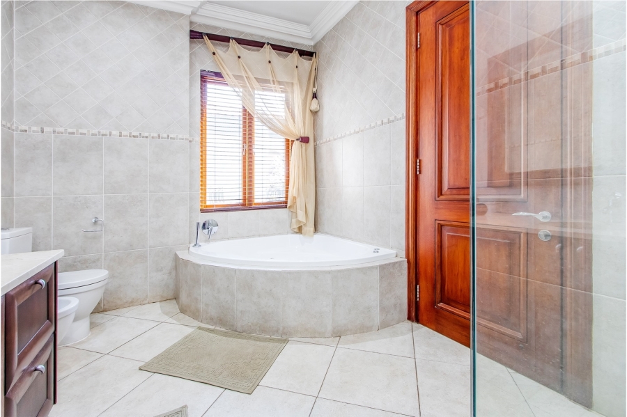 4 Bedroom Property for Sale in Bedfordview Gauteng
