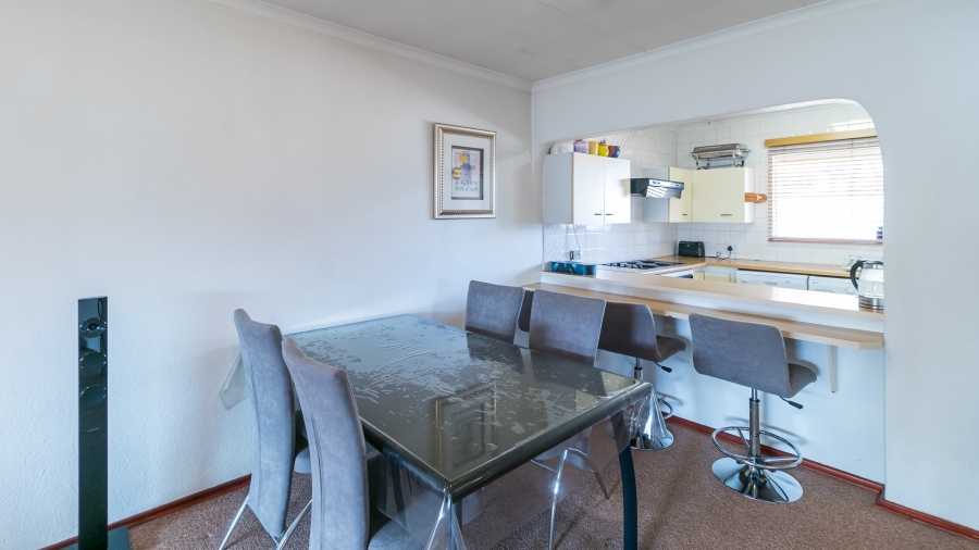 2 Bedroom Property for Sale in Northcliff Gauteng