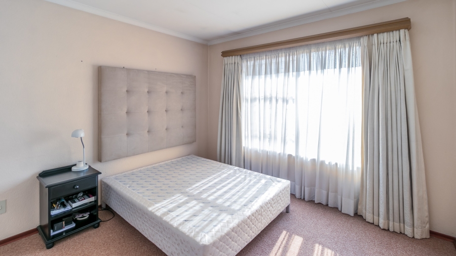 2 Bedroom Property for Sale in Northcliff Gauteng