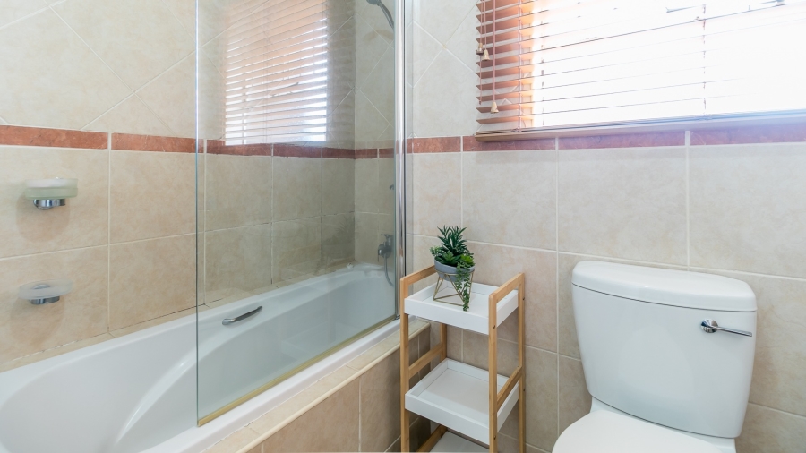 2 Bedroom Property for Sale in Northcliff Gauteng