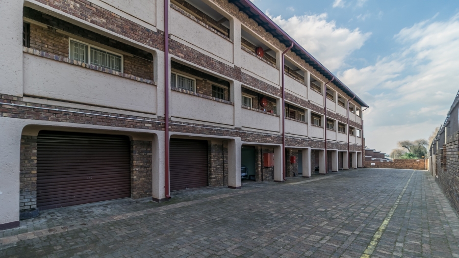 2 Bedroom Property for Sale in Northcliff Gauteng