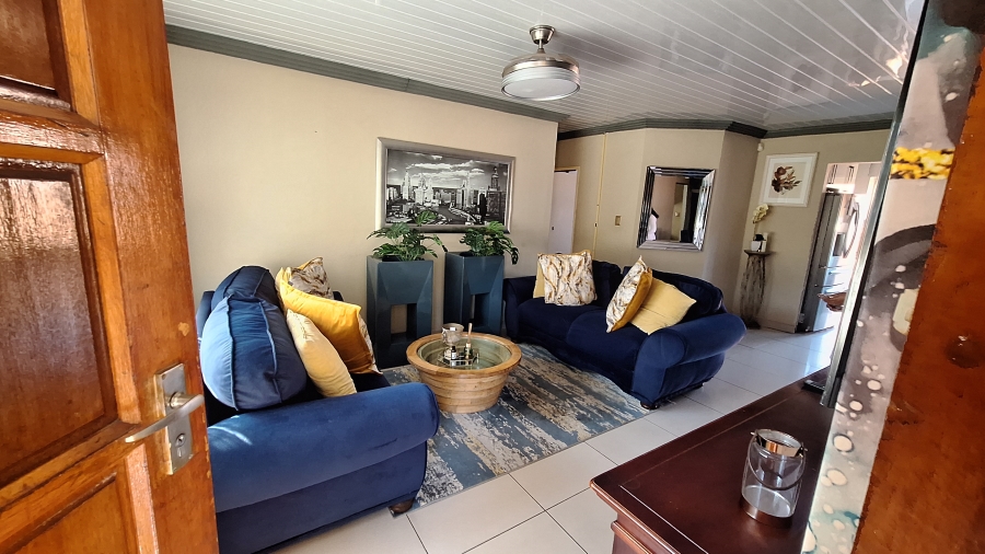 3 Bedroom Property for Sale in Garsfontein Gauteng