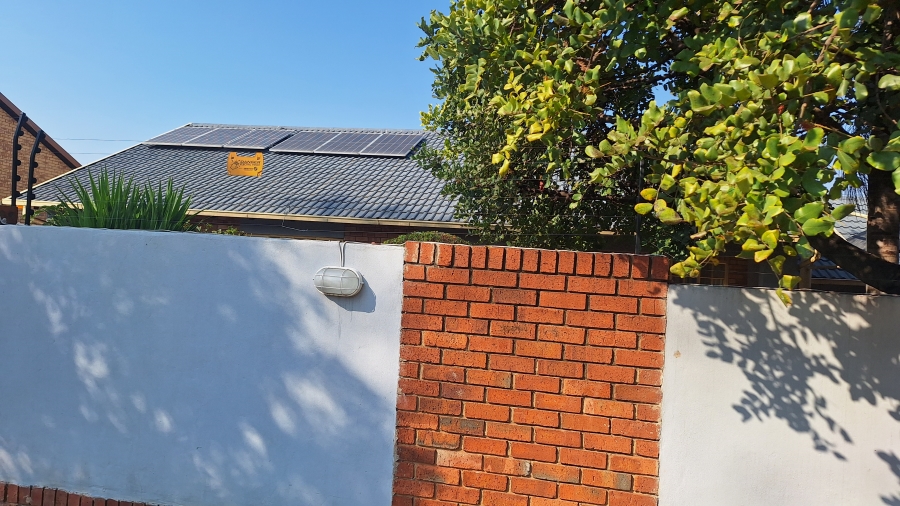 3 Bedroom Property for Sale in Garsfontein Gauteng