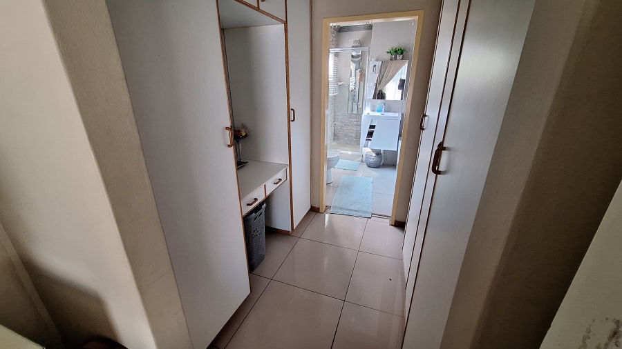 3 Bedroom Property for Sale in Garsfontein Gauteng