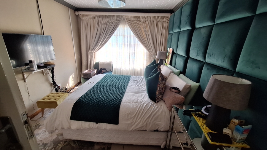 3 Bedroom Property for Sale in Garsfontein Gauteng