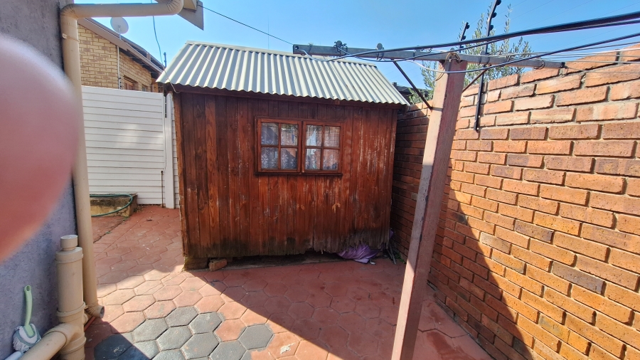 3 Bedroom Property for Sale in Garsfontein Gauteng