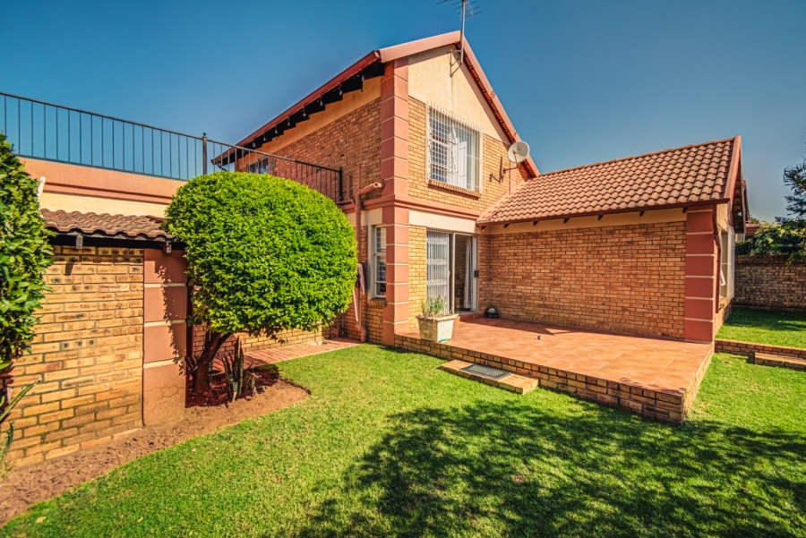 4 Bedroom Property for Sale in Eden Glen Gauteng