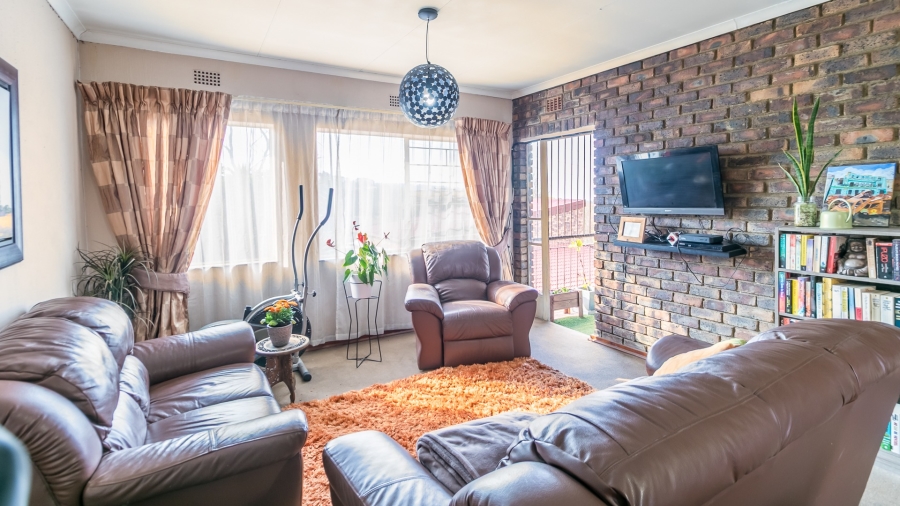 2 Bedroom Property for Sale in Northcliff Gauteng