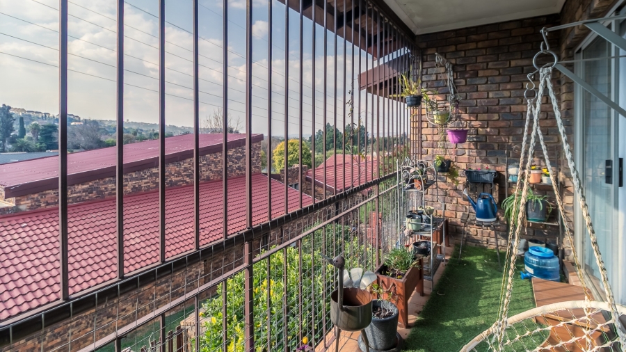 2 Bedroom Property for Sale in Northcliff Gauteng
