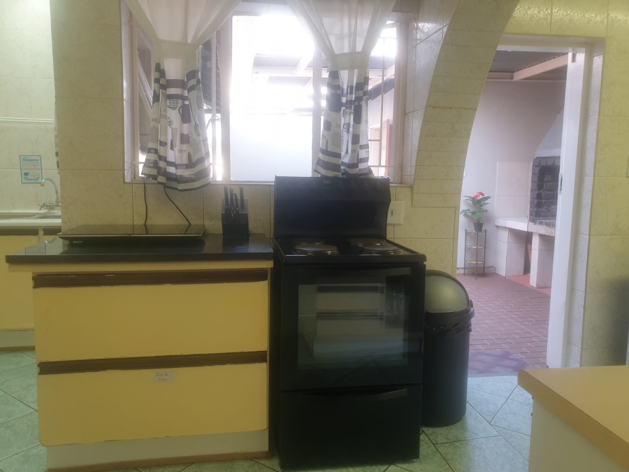 To Let 1 Bedroom Property for Rent in Garsfontein Gauteng