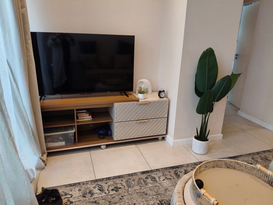 To Let 2 Bedroom Property for Rent in Glenadrienne Gauteng