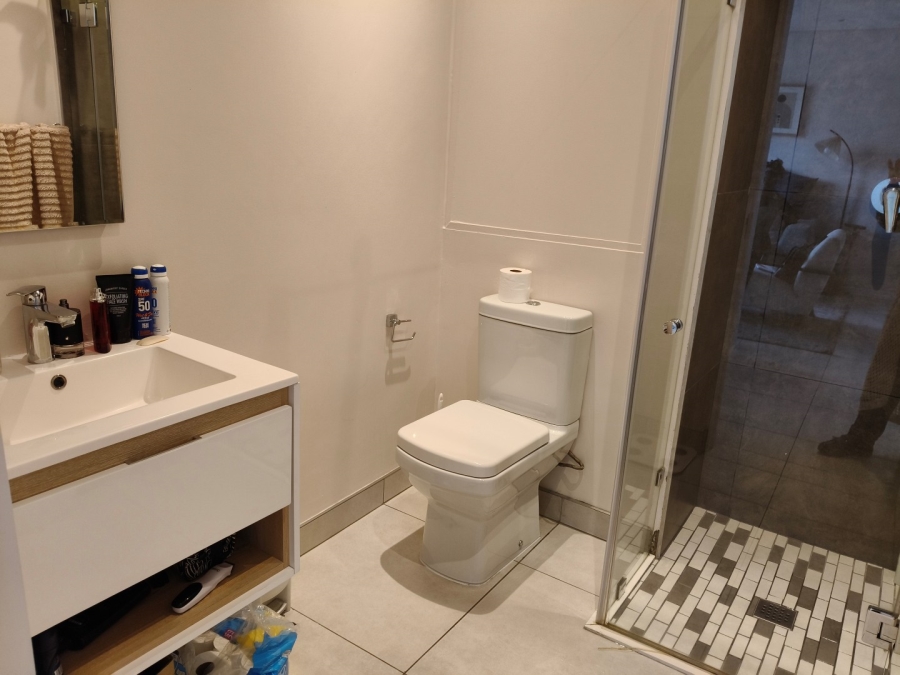 To Let 2 Bedroom Property for Rent in Glenadrienne Gauteng
