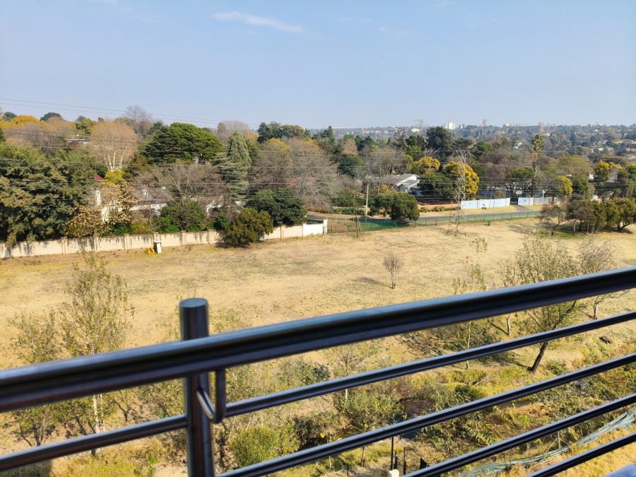 To Let 2 Bedroom Property for Rent in Glenadrienne Gauteng
