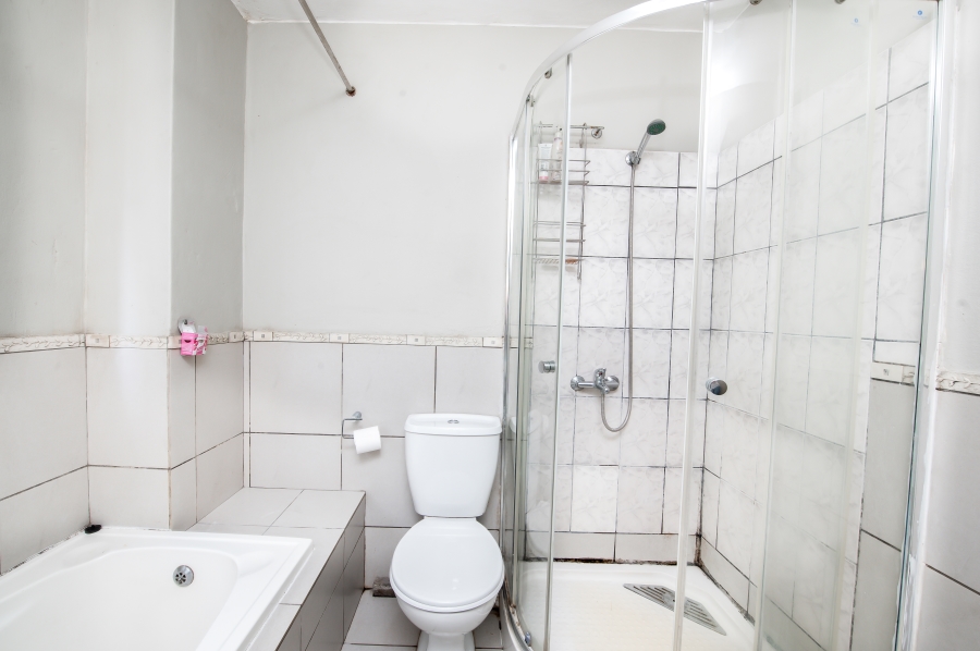 2 Bedroom Property for Sale in Vorna Valley Gauteng