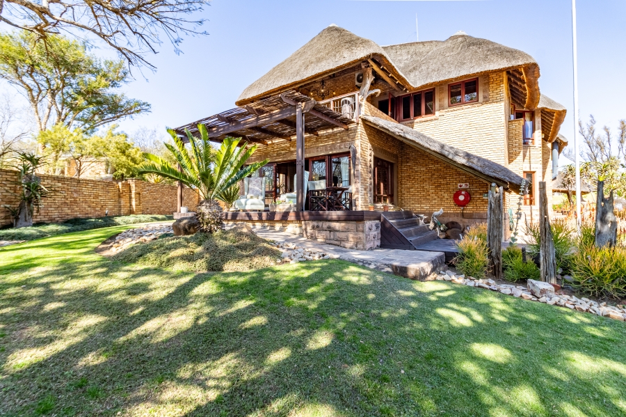 To Let 5 Bedroom Property for Rent in Silver Lakes Golf Estate Gauteng