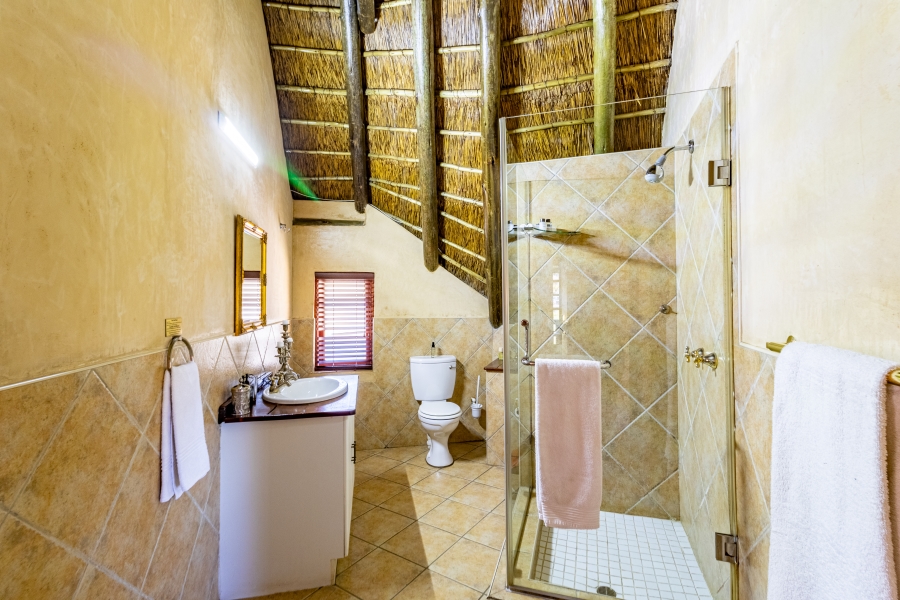 To Let 5 Bedroom Property for Rent in Silver Lakes Golf Estate Gauteng