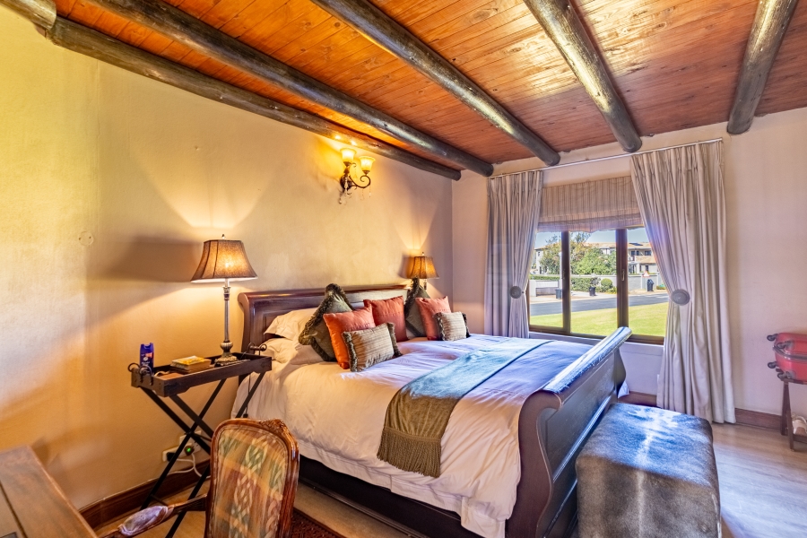 To Let 5 Bedroom Property for Rent in Silver Lakes Golf Estate Gauteng