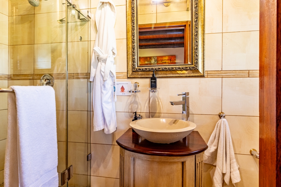 To Let 5 Bedroom Property for Rent in Silver Lakes Golf Estate Gauteng