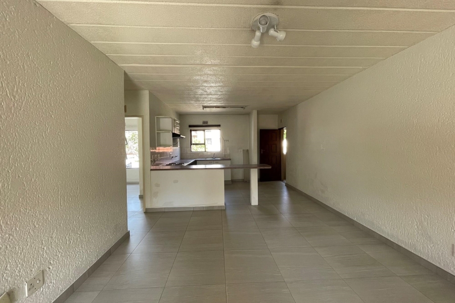 To Let 2 Bedroom Property for Rent in Paulshof Gauteng