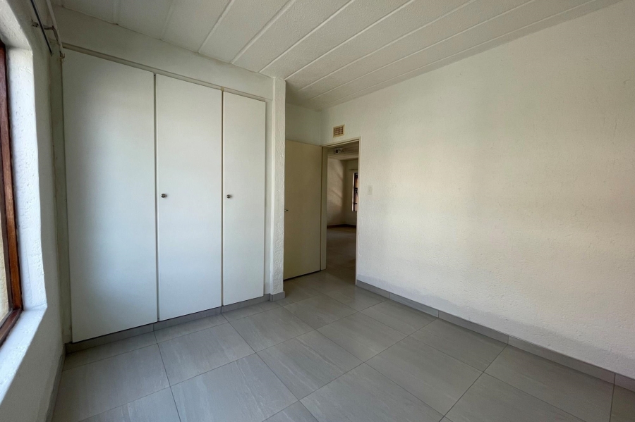 To Let 2 Bedroom Property for Rent in Paulshof Gauteng