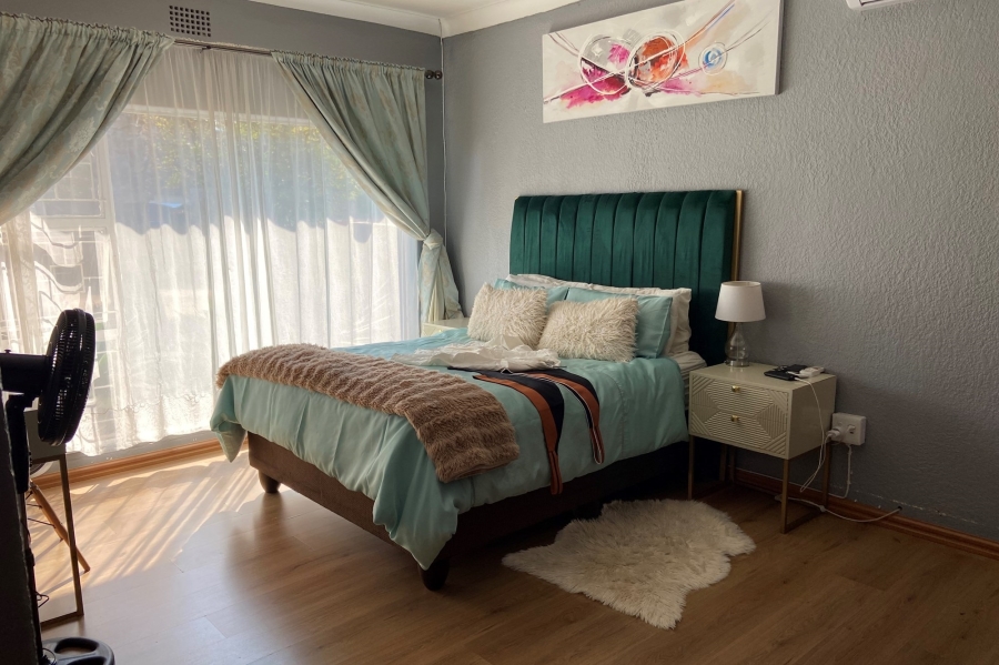 4 Bedroom Property for Sale in Glen Marais Gauteng