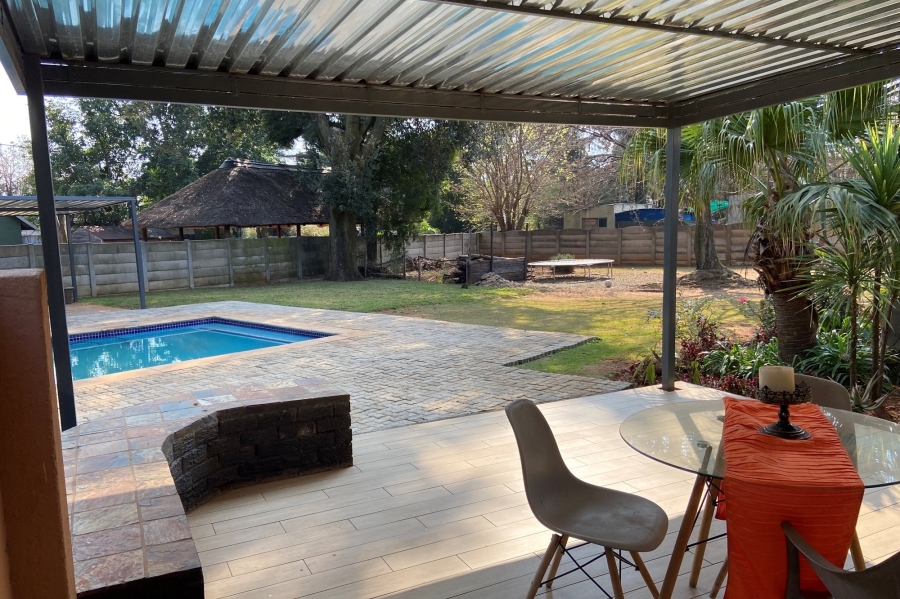 4 Bedroom Property for Sale in Glen Marais Gauteng