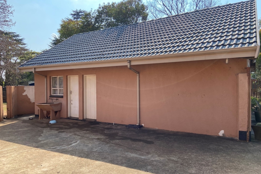 4 Bedroom Property for Sale in Glen Marais Gauteng